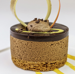 Pure chocolade mousse met sinaasappel cilinder